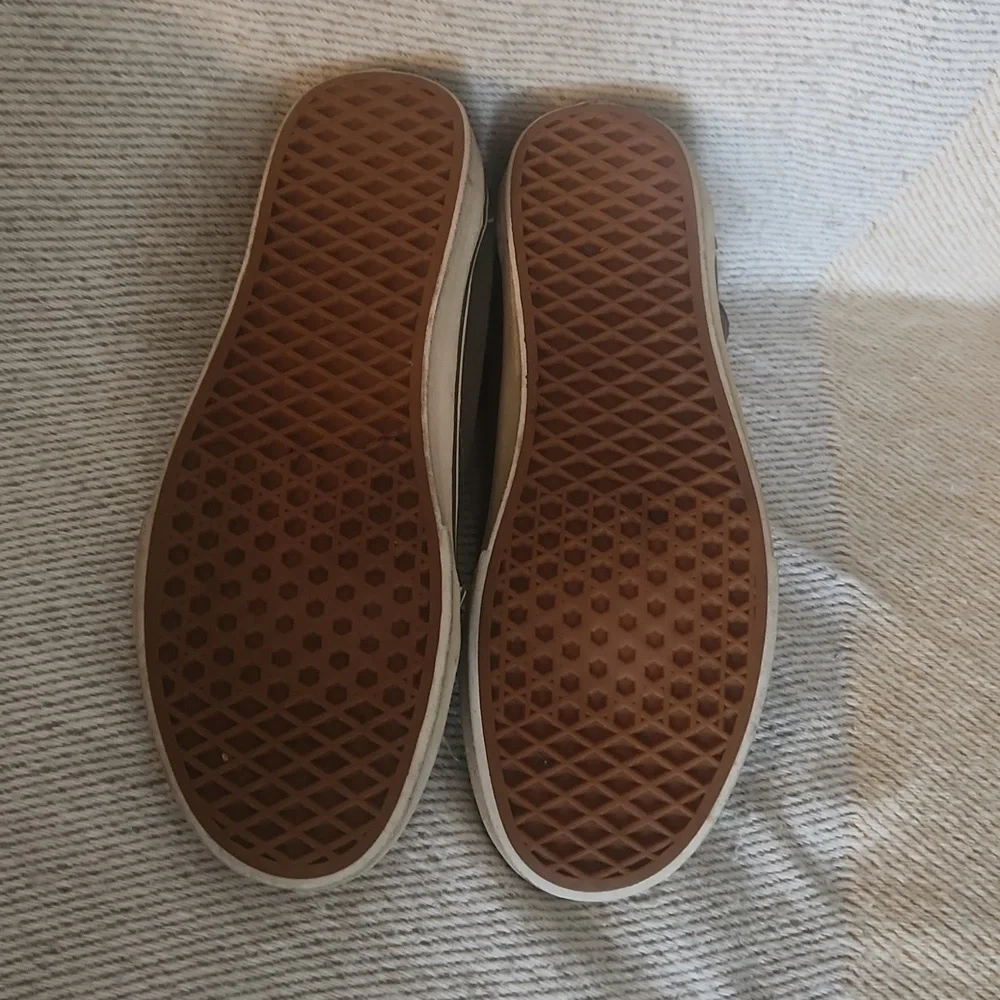 VANS - Picture 3 of 5